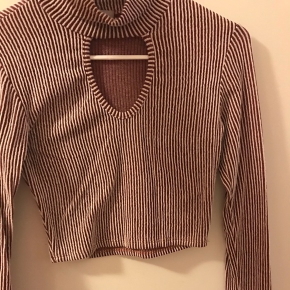 🦇 Size small long sleeve crop top - Picture 2 of 7